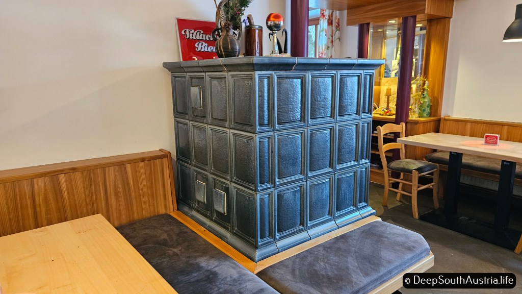 A traditional Kachelöfen, as seen in Jost restaurant in Nötsch